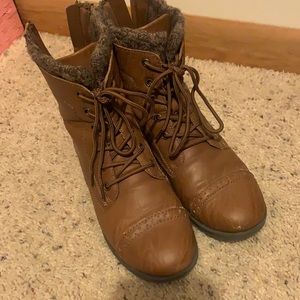Brown Low Boots